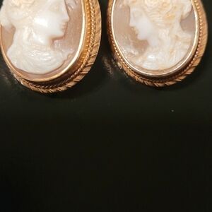 14k Gold Antique Cameo Earrings